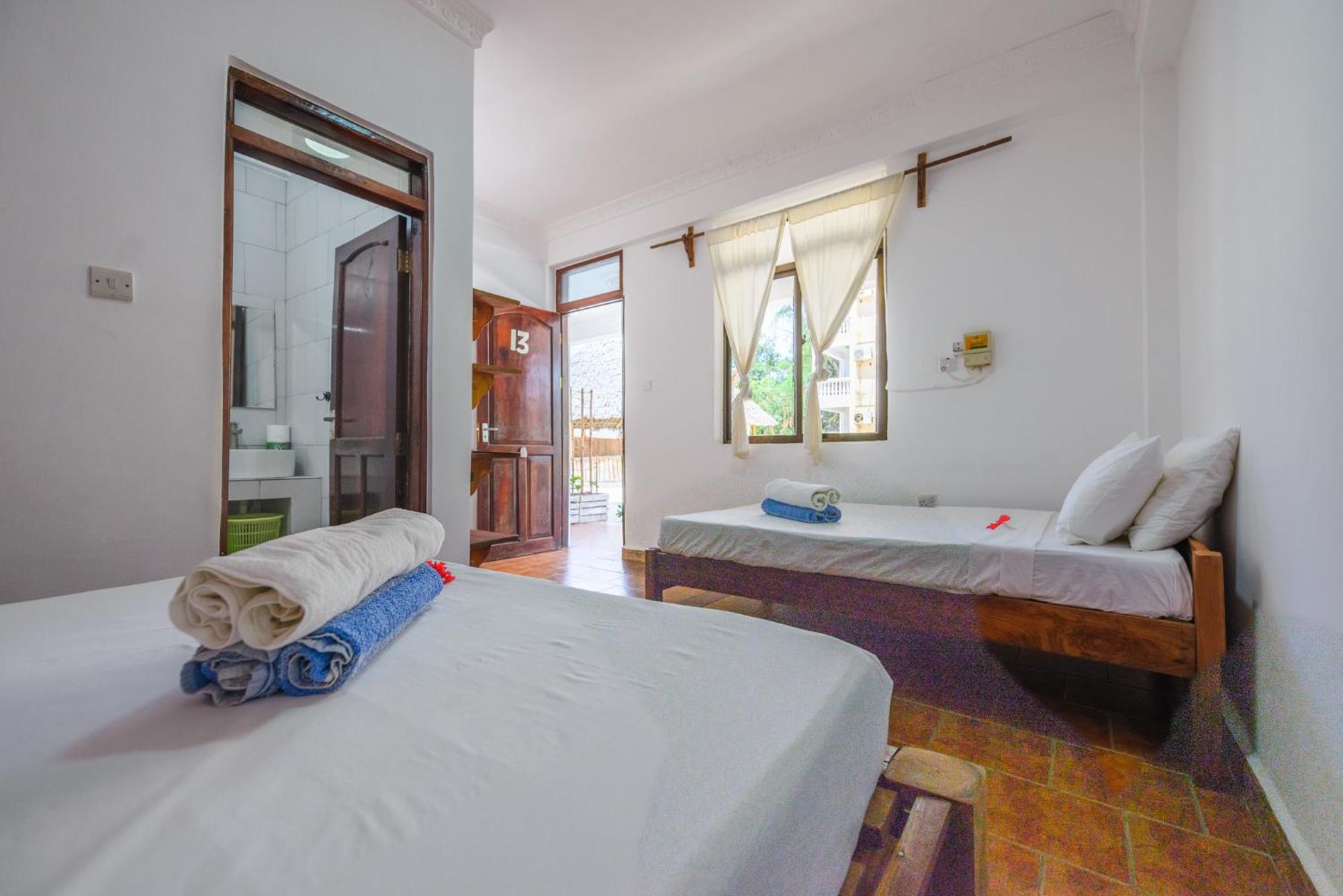 Marea Boutique Hotel Джамбиани Экстерьер фото
