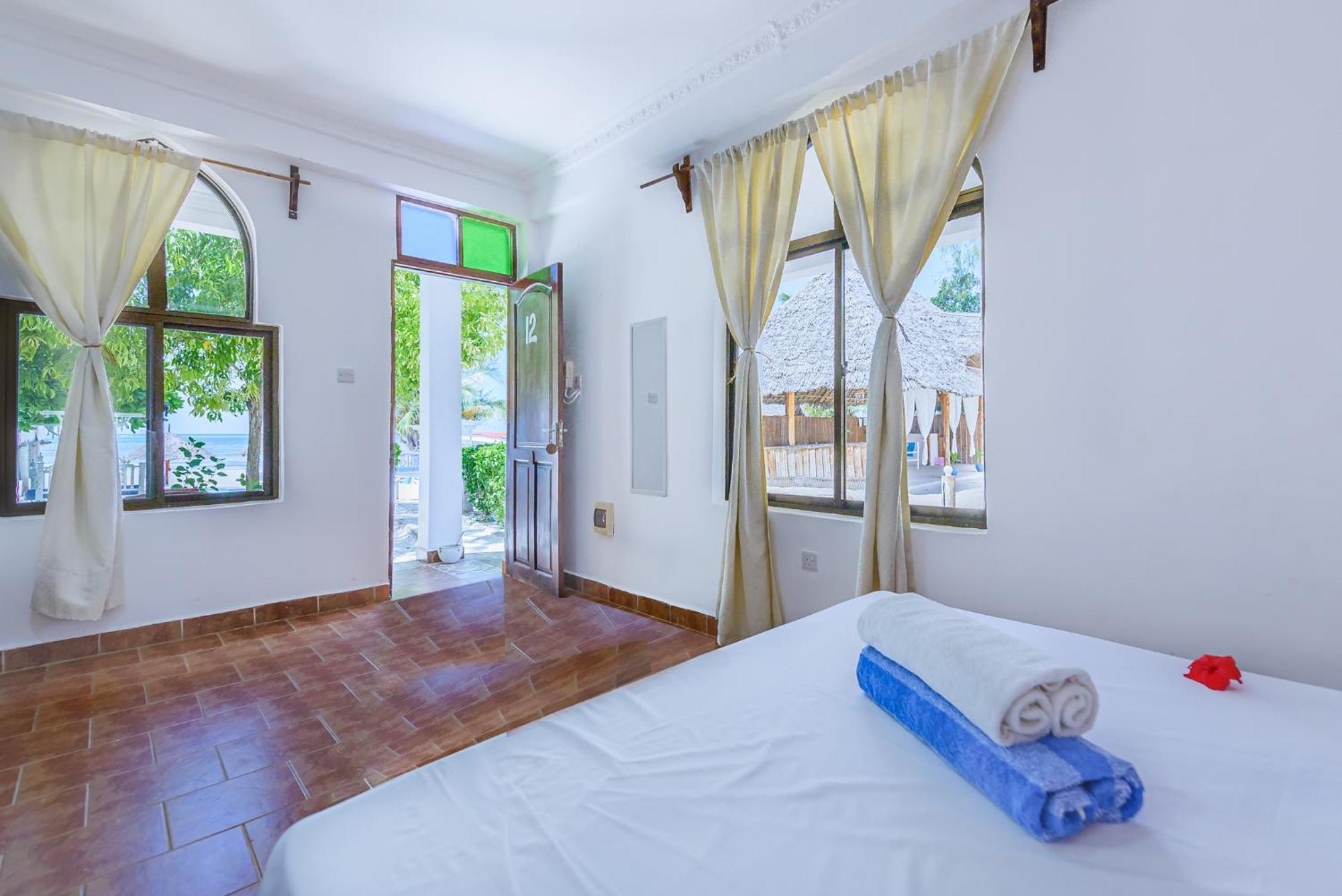 Marea Boutique Hotel Джамбиани Экстерьер фото