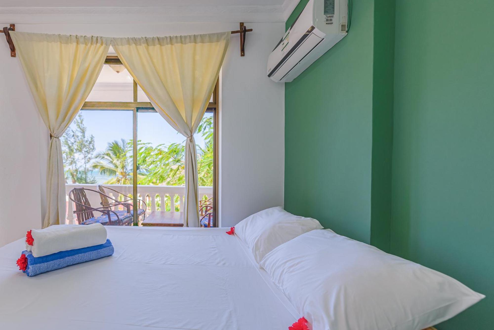 Marea Boutique Hotel Джамбиани Экстерьер фото